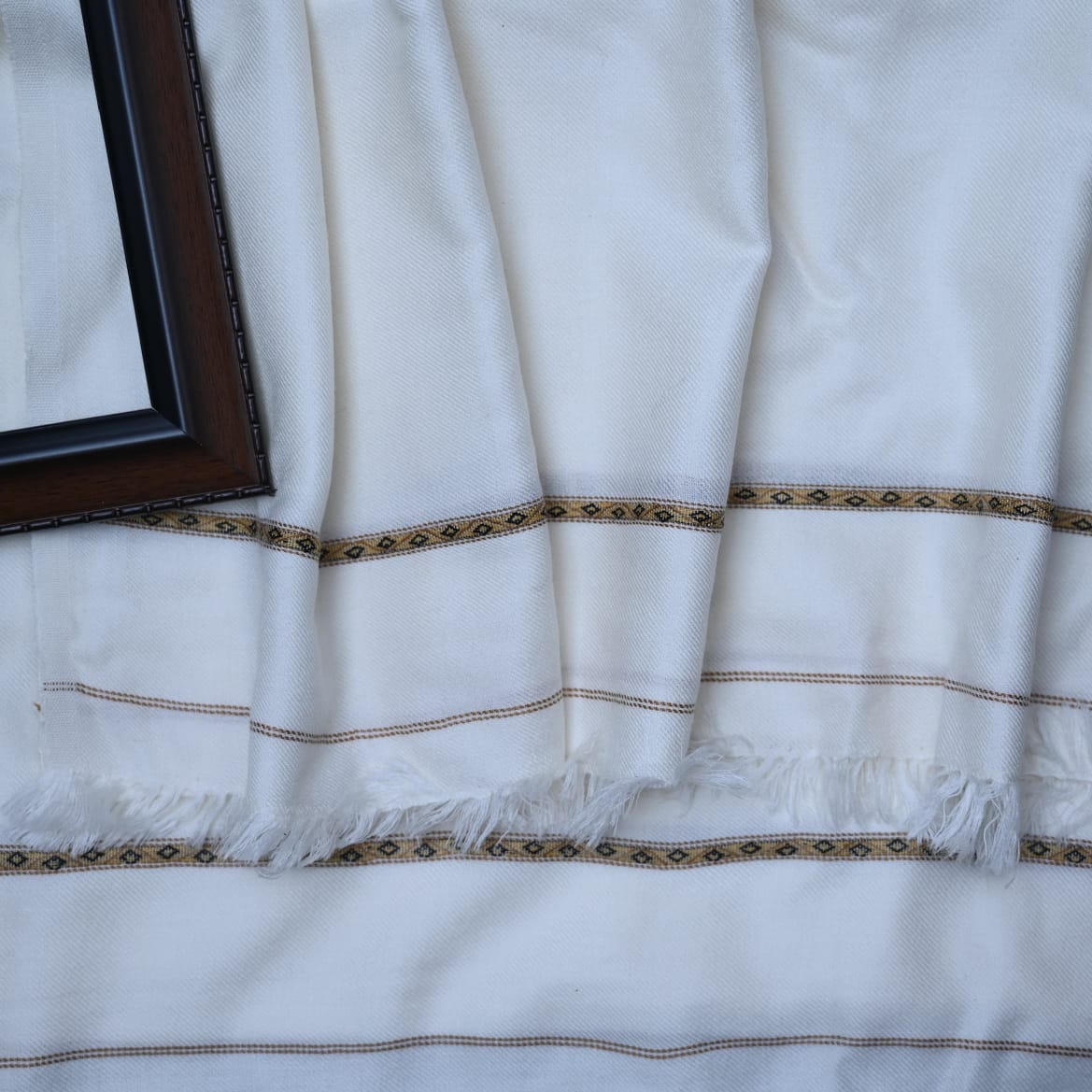 Swati 72 Wool Shawl   ( white )