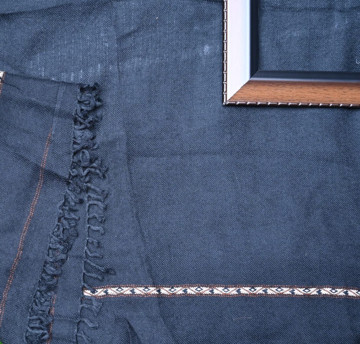 Swati 72 Wool Shawl ( Black  )